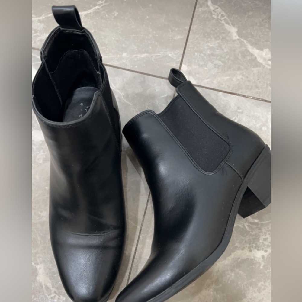Ankle boots - Picture 2 of 2